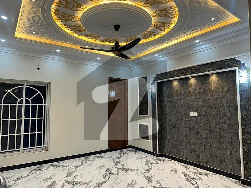 ULTRA MODERN 5 MARLA HOUSE PARK VIEW LAHORE IS AVILALBE FOR SALE Park