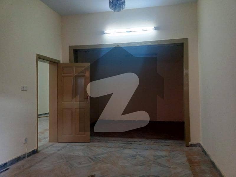 10 Marla House For Rent 50 Thounds 4 Bed Room 1 Drawing 4 Bath Peshawar