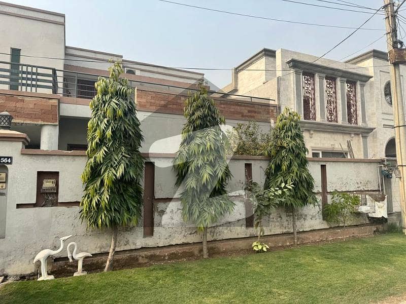 14 Marla Park Facing House For Sale PAF Falcon Complex, Gulberg, Lahore