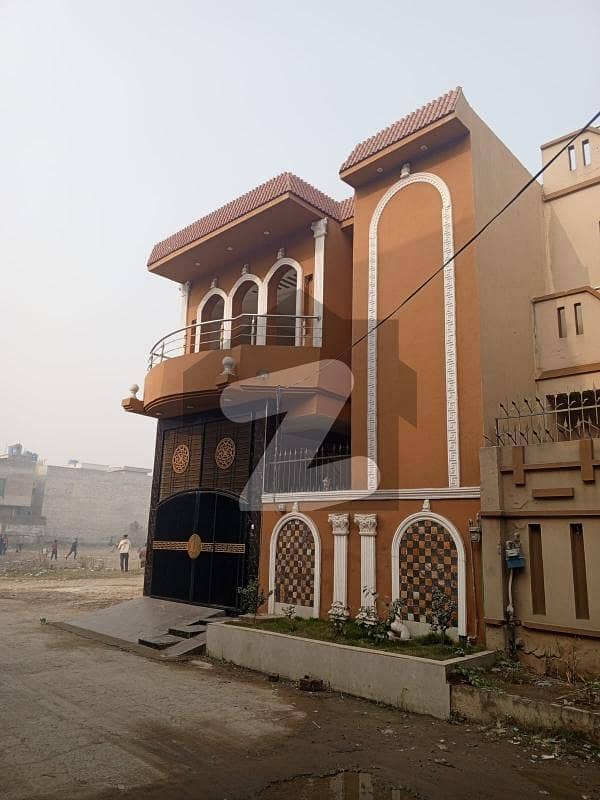 7.5 Marla Beautiful House For Sale In Amir Town On Canal Road Aamir