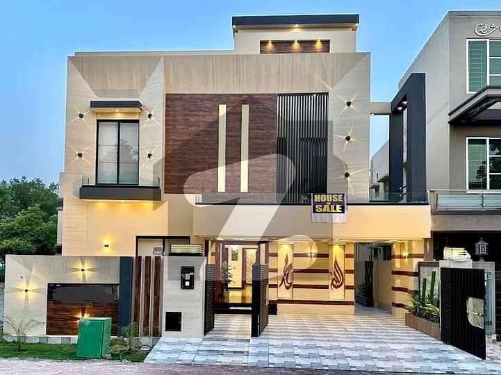 10 Marla Used House for Sale Available in OPF Housing Society Lahore OPF Housing Scheme Block