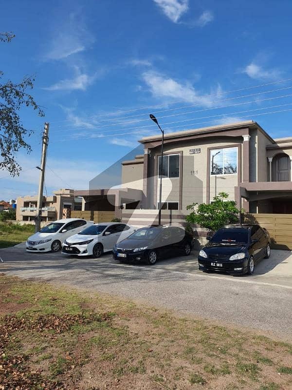 One Kanal Full House 5400 Square Feet 6 Bedroom 2 Unit House For Sale