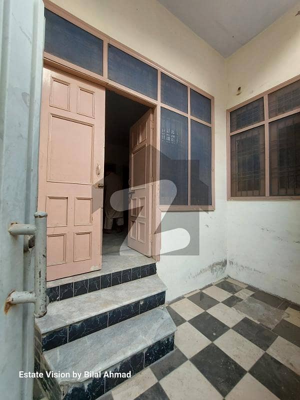 5 Marla Beautiful Ground Floor Portion Available For Rent In Madina