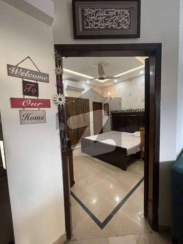 10 MARLASLIGHTLY USED LOWER PORTION IS AVAILABLE FOR RENT ON TOP