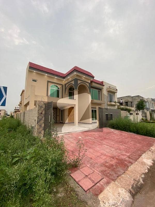 Brand New House For Sale Triple Storey 7 Bedrooms, 8 Washrooms, 2