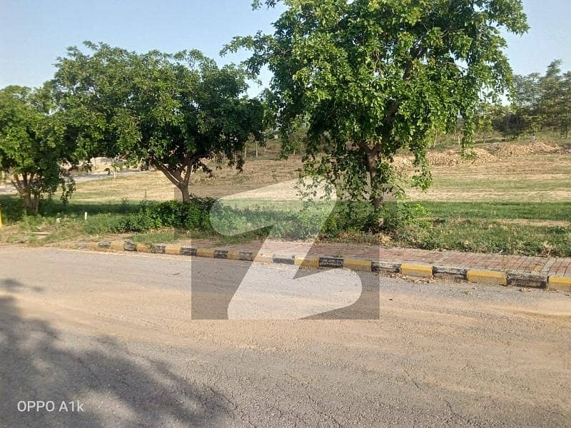 10 Marla Heighted & NonCorner Plot for Sale on (Urgent Basis) on (Investor Rate) in Sector B