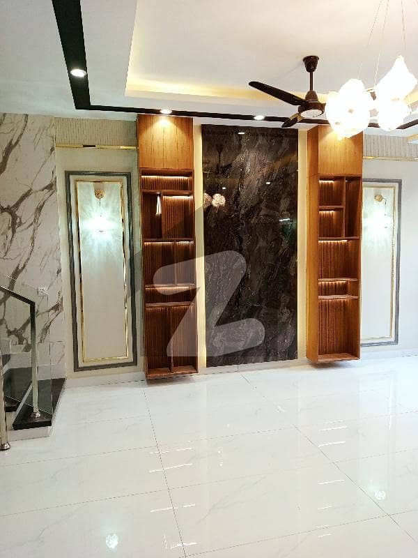 New Town House With Full Basement For Sale Bahadurabad, GulshaneIqbal