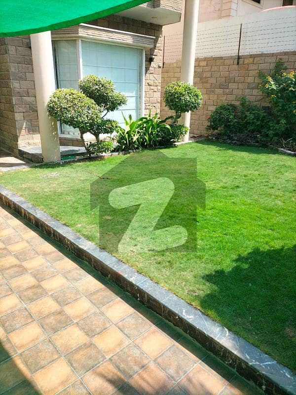 500 Yards Banglow 1 Plus 3 Bedroom Fully Renvoted Phase Vi West Open