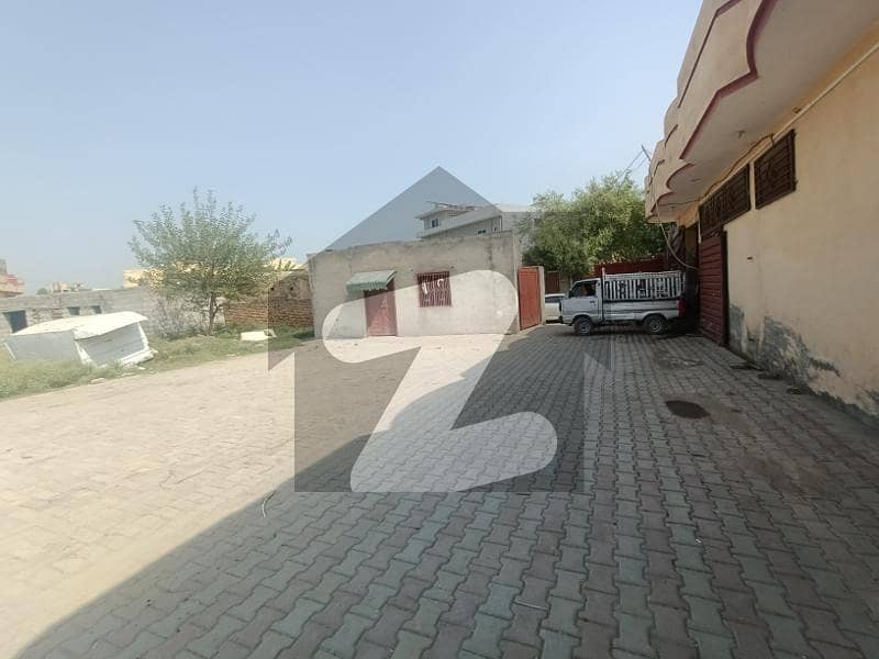 Unoccupied Warehouse Of 4500 Square Feet Is Available For Rent In