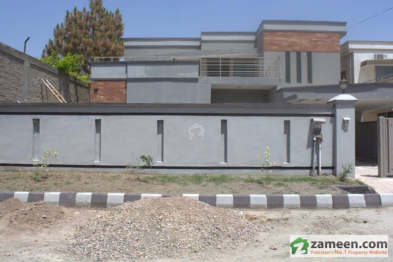 House For Rent On University Road Near Kfc Falcon Colony Peshawar