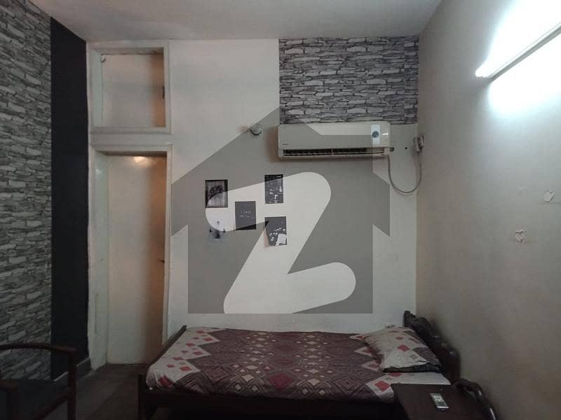 Fully Furnished Room Available For Bachelor's Rent In Model Town