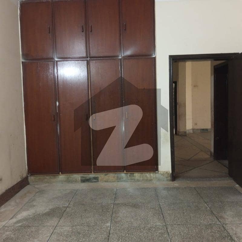 5 Marla Second Floor Portion For Rent In Johar Town. Johar Town Phase 2