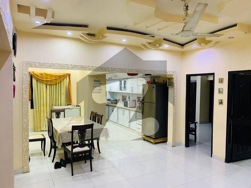 RENUATED FLAT AVAILABLE FOR SALE IN GULISTAN E JOHAR BLOCK 16 VIP LOCATION WEST OPEN LEASE 2ND