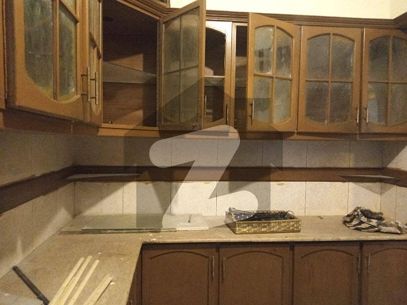 3 Beds DD, Flats for Rent Clifton block1, Karachi Clifton Block 1