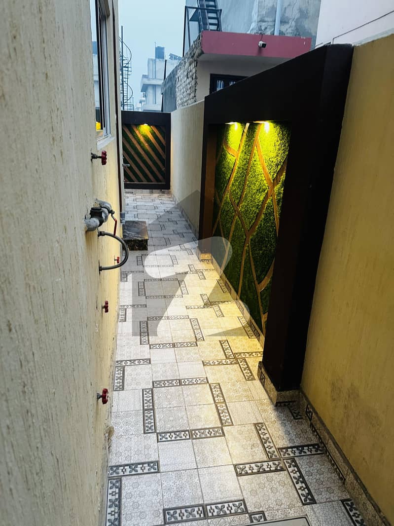 10 MARLA HOUSE FOR SALE IN UET Housing SOCIETY Phase1 Abdalians
