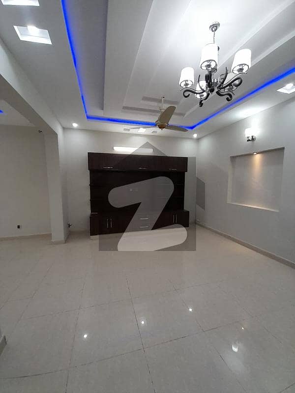 10 Marla Brand New Like That First Entry House Available For Rent In