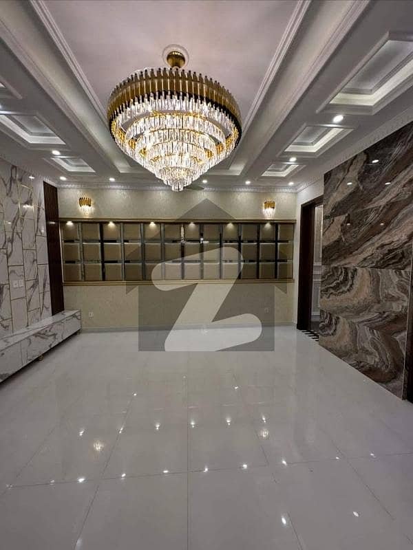 10 Marla Used House For Sale Available In Wapda Town Phase 1 Lahore