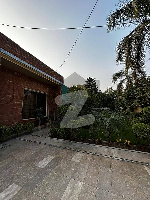 BEAUTIFUL HOUSE FOR SALE Officers Colony, Faisalabad ID48813494