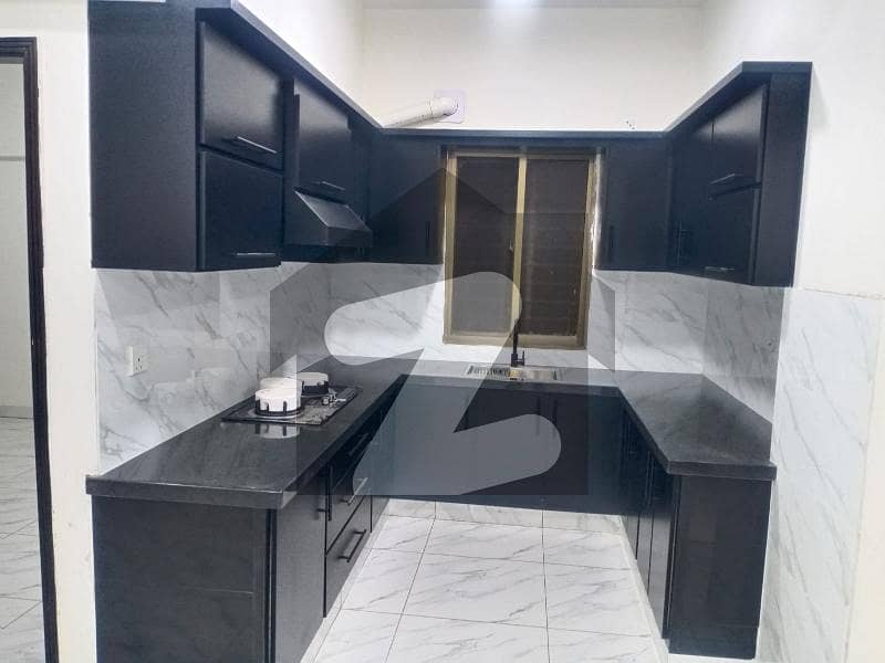 FOR RENT 4TH FLOOR WITH ROOF BRAND NEW FLAT IN KINGS COTTAGES Kings