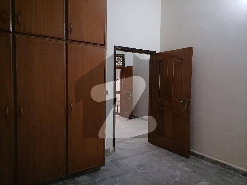 In Garden Town Tariq Block 5 Marla Lower Portion For Rent Garden Town