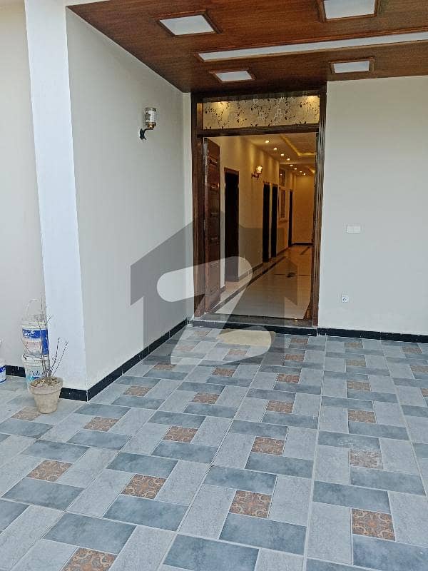 G9 Islamabad Double Road Brand New House 40x80 Back Open 2Gate G9