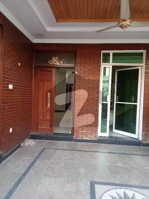 10 MARLA GROUND PORTION FOR RENT WITH GAS ELECTRICITY WATER IN CDA