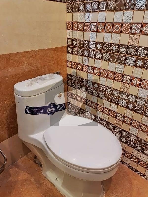 Beautiful house 5 marla 100 SFT Brand new Dubbel story house Available