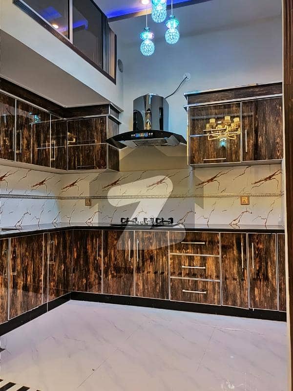 Beautiful house 5 marla 100 SFT Brand new Dubbel story house Available