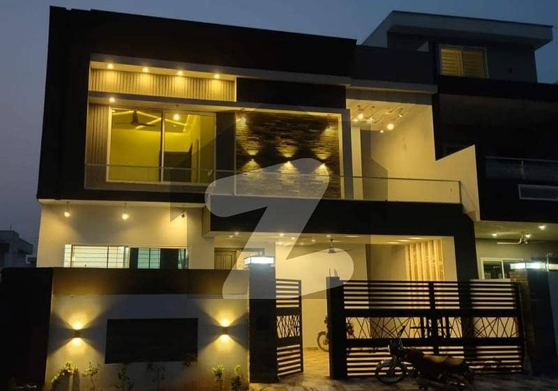 Ready To Buy A Prime Location House 10 Marla In Gujranwala Garden Town