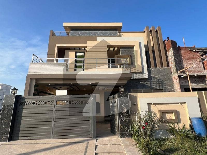 Buy Your Ideal Prime Location 10 Marla House In A Prime Location Of