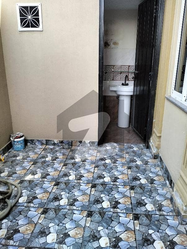 10 Marla Used House For Sale Available In Valencia Town Lahore Valencia