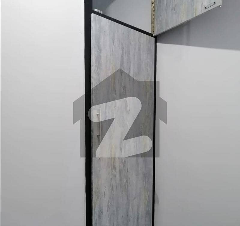 150 Square Feet Room In Model Town Of Lahore Is Available For Rent