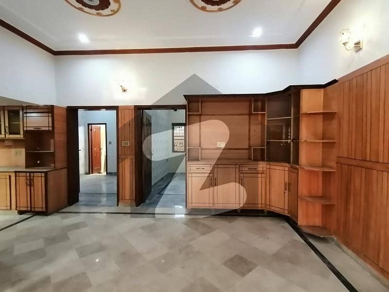 Premium 5 Marla House Is Available For Rent In Model Town Model Town