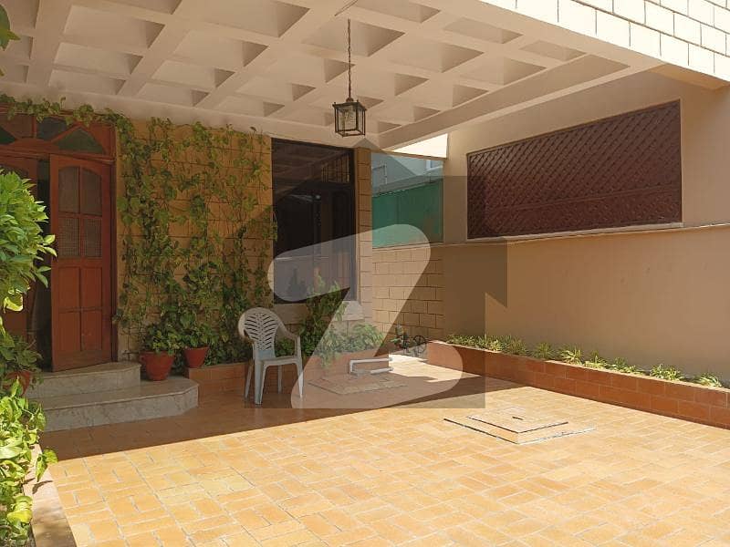 350 Sq. Yds Well Maintained Super Luxurious Bungalow For Sale At Prime