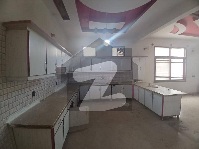 4 bed dd with roof beutyfull portion for rent in kaneez fatima society