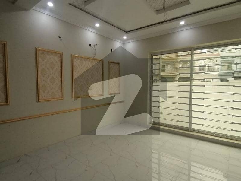 10 Marla House In GulshanERavi Of Lahore Is Available For Sale