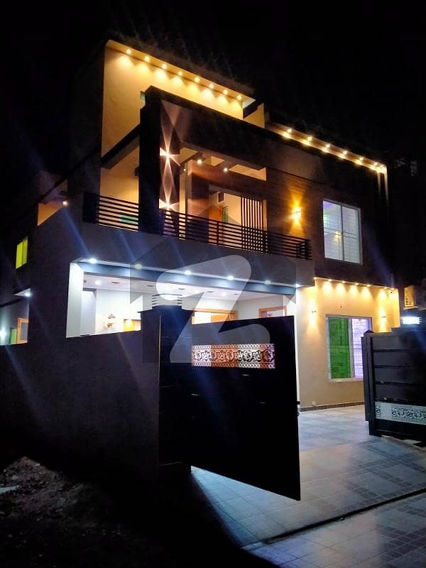 10 Marla Beautiful Modern Luxury House For Sale Central Park Block G