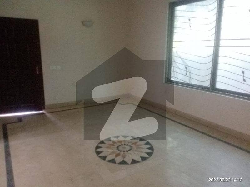 10 Marla First Floor Portion With 3 Bed Available For Rent In Garden