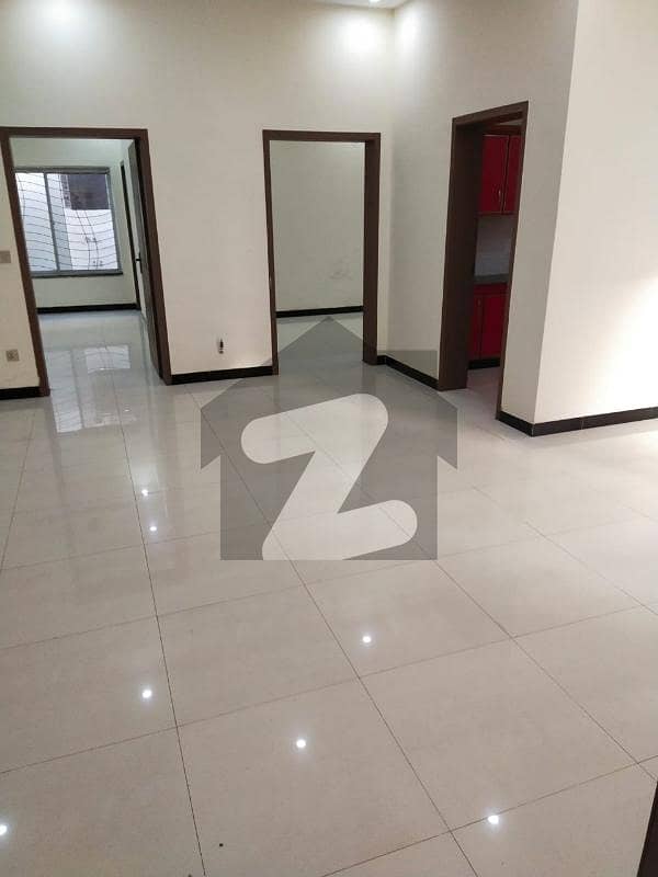 10 marla lower portion for rent original picture Wapda Town, Lahore