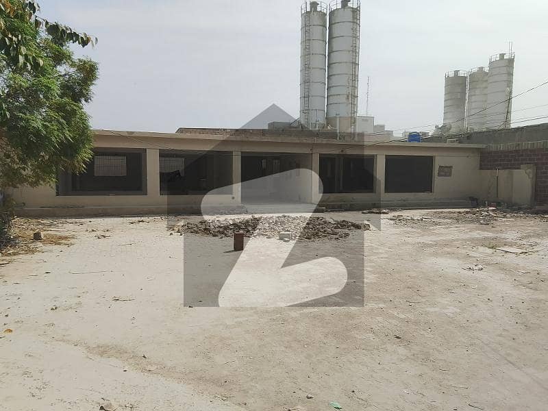 CORNER PLOT AVAILABLE FOR SALE BEST LOCATION Korangi Industrial Area
