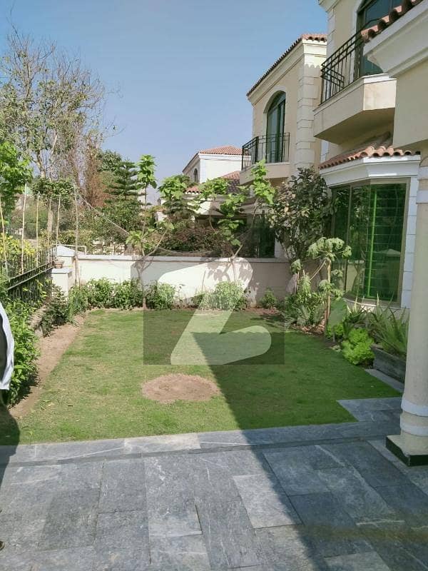 EXCELLENT VILLA SELF CONSTRUCTED MODRN LIVING IS FOR SALE Tricon