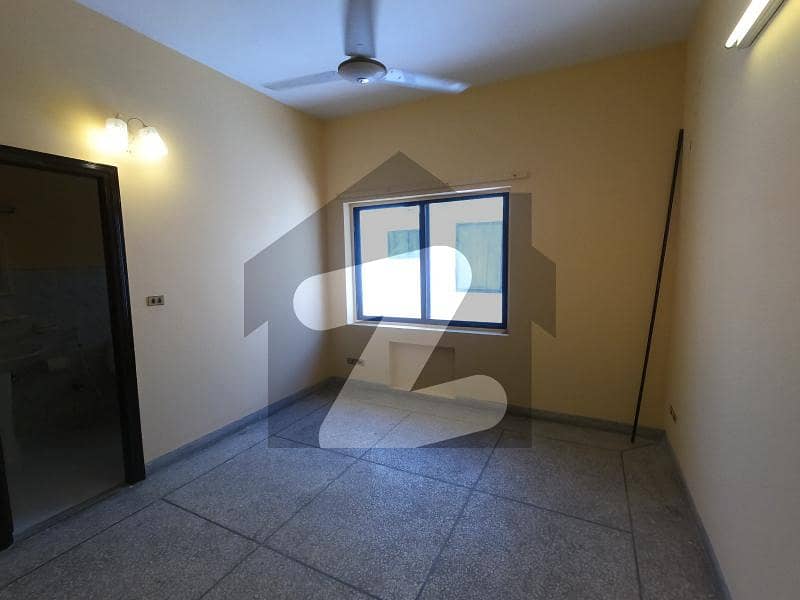 120 Square Yards House Ideally Situated In Cantt Bazar Cantt Bazar