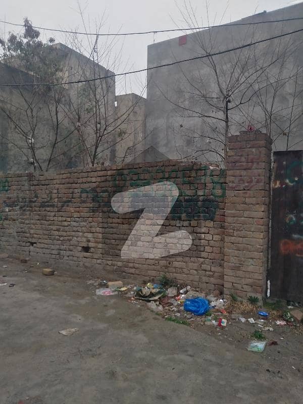 6marla commercial plot for sale in car chock near safari hospital