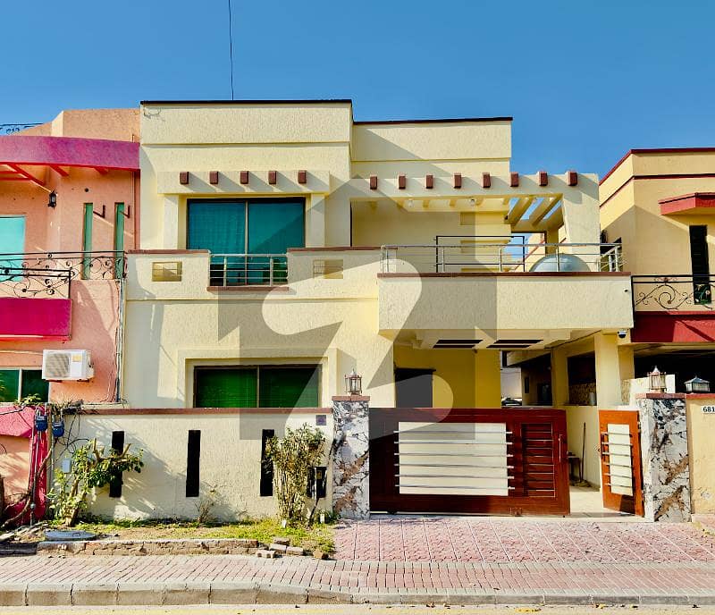 Fully Furnished 10 Marla Beautiful House Available For Rent Bahria Town