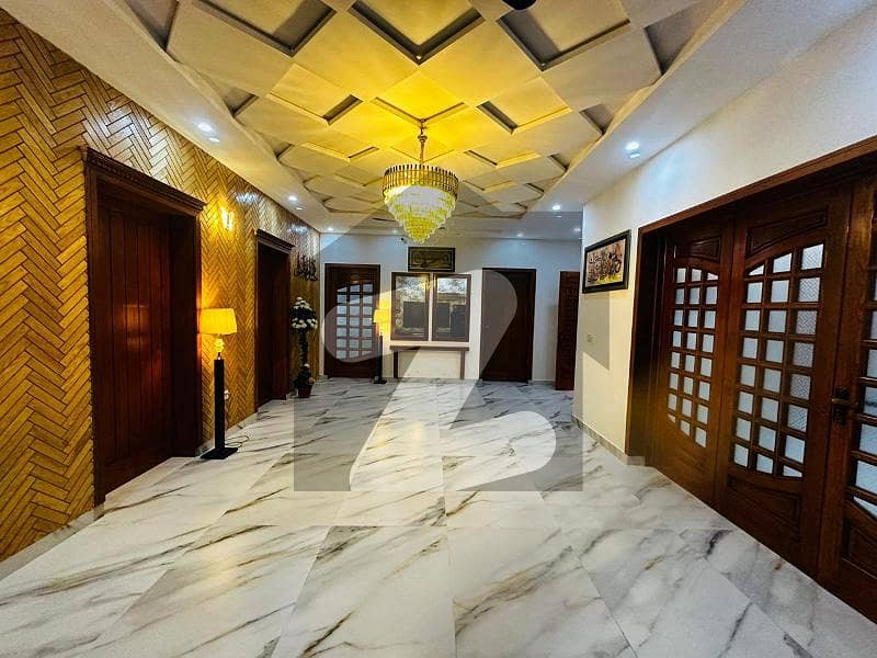 LOOKING FOR THE PERFECT LOCATION 10 MARLA BRAND NEW HOUSE AVAILABLE FOR