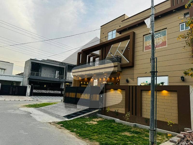 PRIME LOCATION 10 MARLA BRAND NEW HOUSE AVAILABLE FOR SALE IN UET