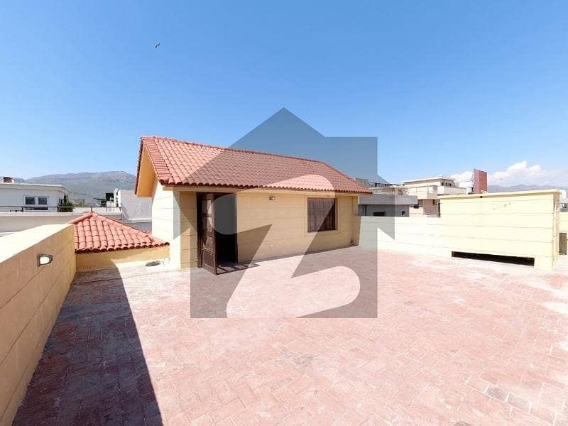 Beautiful And Unique Roman House For Rent In E11/4 E11/4, E11