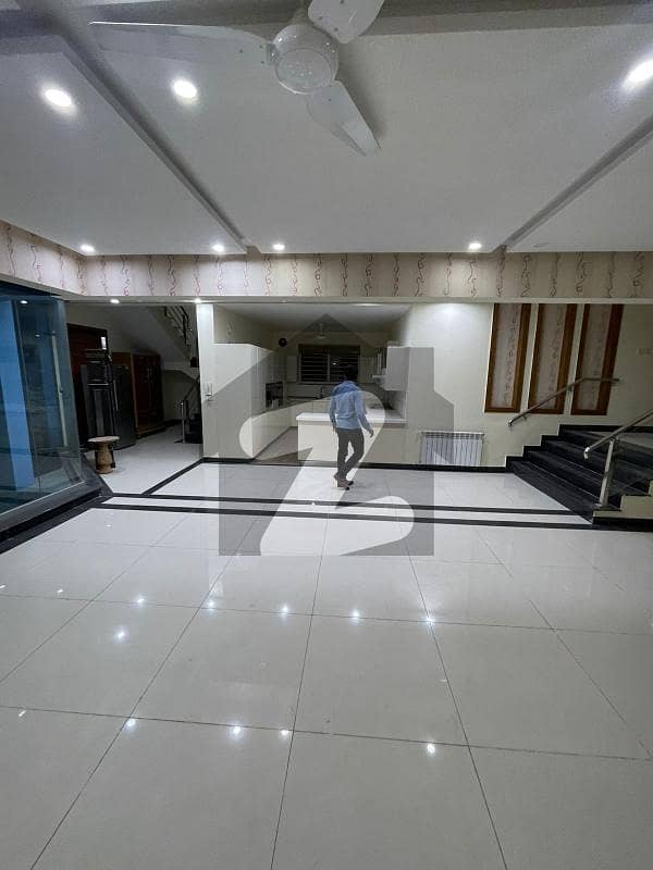 A 8 Bed House For Sale E11/3 E11/3, E11, Islamabad ID49546475