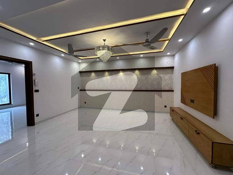 4 Bed Dd Flat Available For Sale Lucky One Apartment, Rashid Minhas