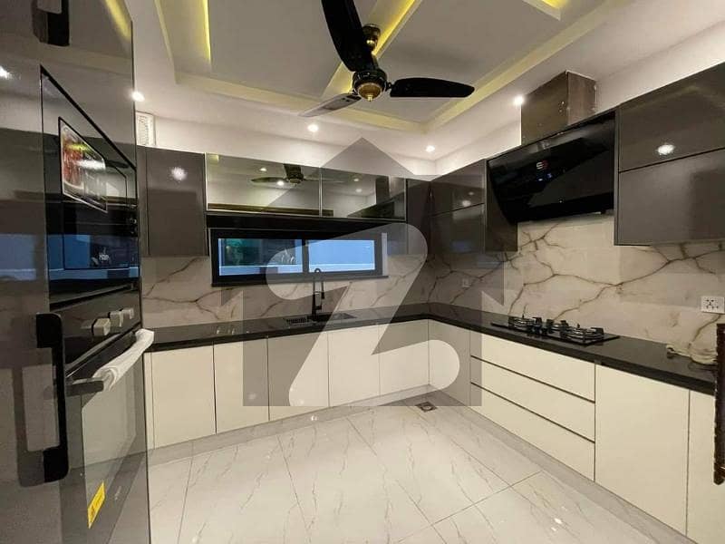 3 bed dd flat available for sale Lucky One Apartment, Rashid Minhas